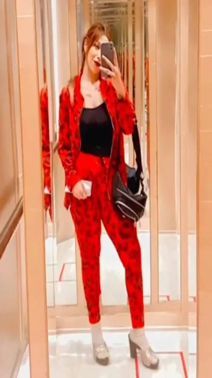 hot  call girls in Mehrouli